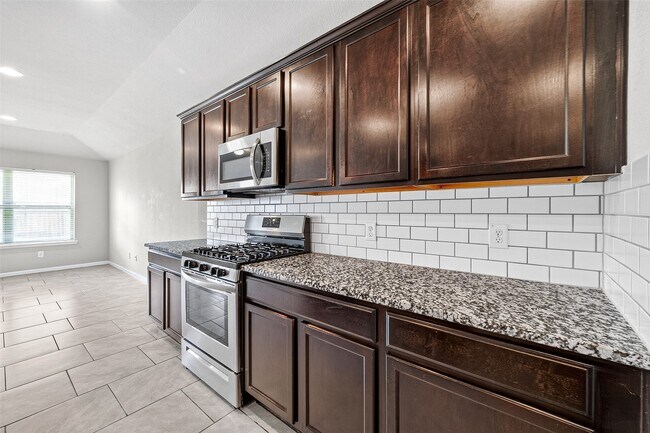 Building Photo - 29615 Breakwater Dr