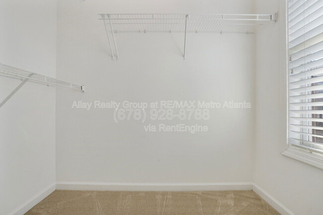 Building Photo - 2675 Rivers Edge Dr NE