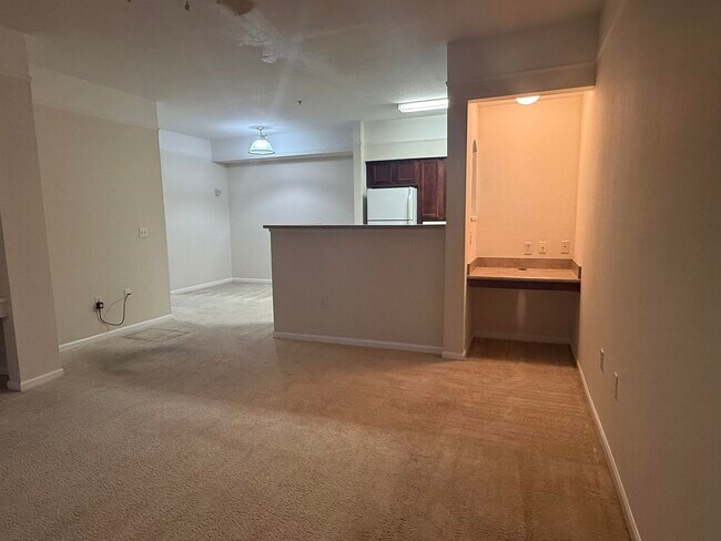 Building Photo - 2801 Chancellorsville Dr
