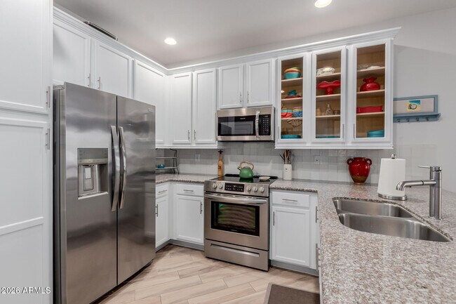 Building Photo - 2511 W Queen Creek Rd