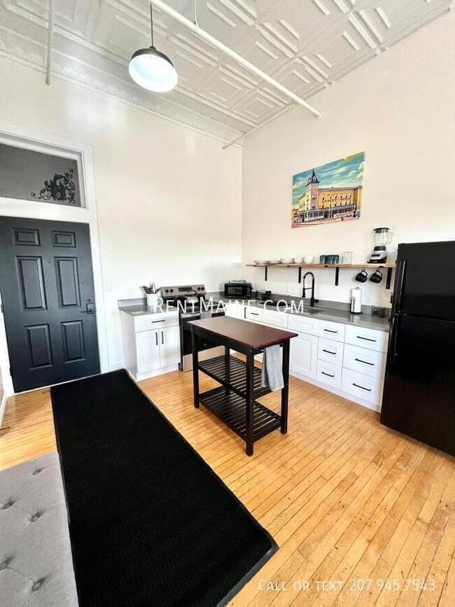 Building Photo - 113 N Lancey St