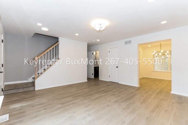 Building Photo - Updated Patriots Ridge Townhome