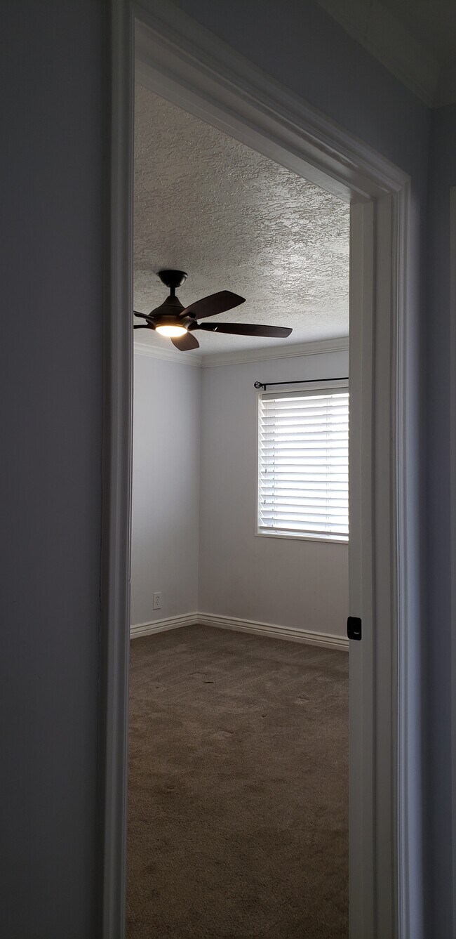 Master bedroom - 926 N 800 W