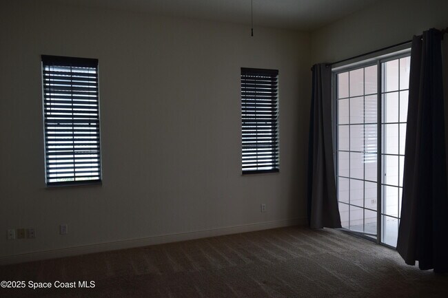 Building Photo - 1170 Eleuthera Dr NE