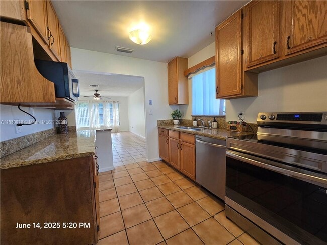 Building Photo - 3530 S 55th Ave