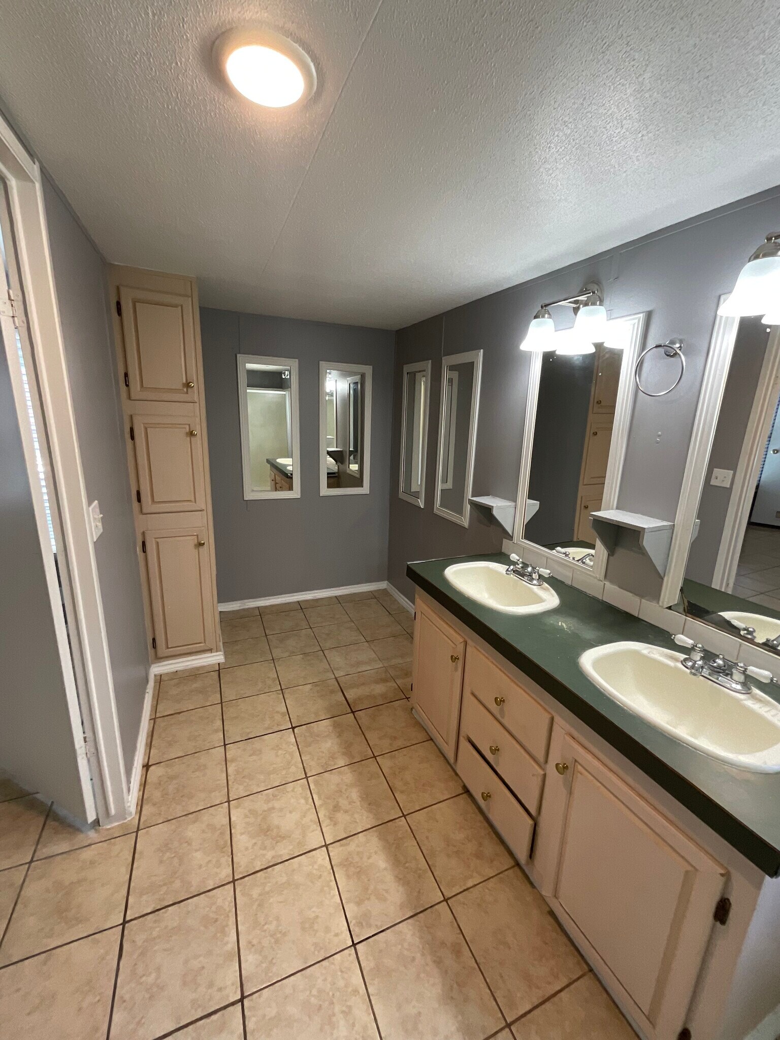 Building Photo - 112 County Road 3563