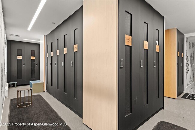 Building Photo - 119 Wood Rd