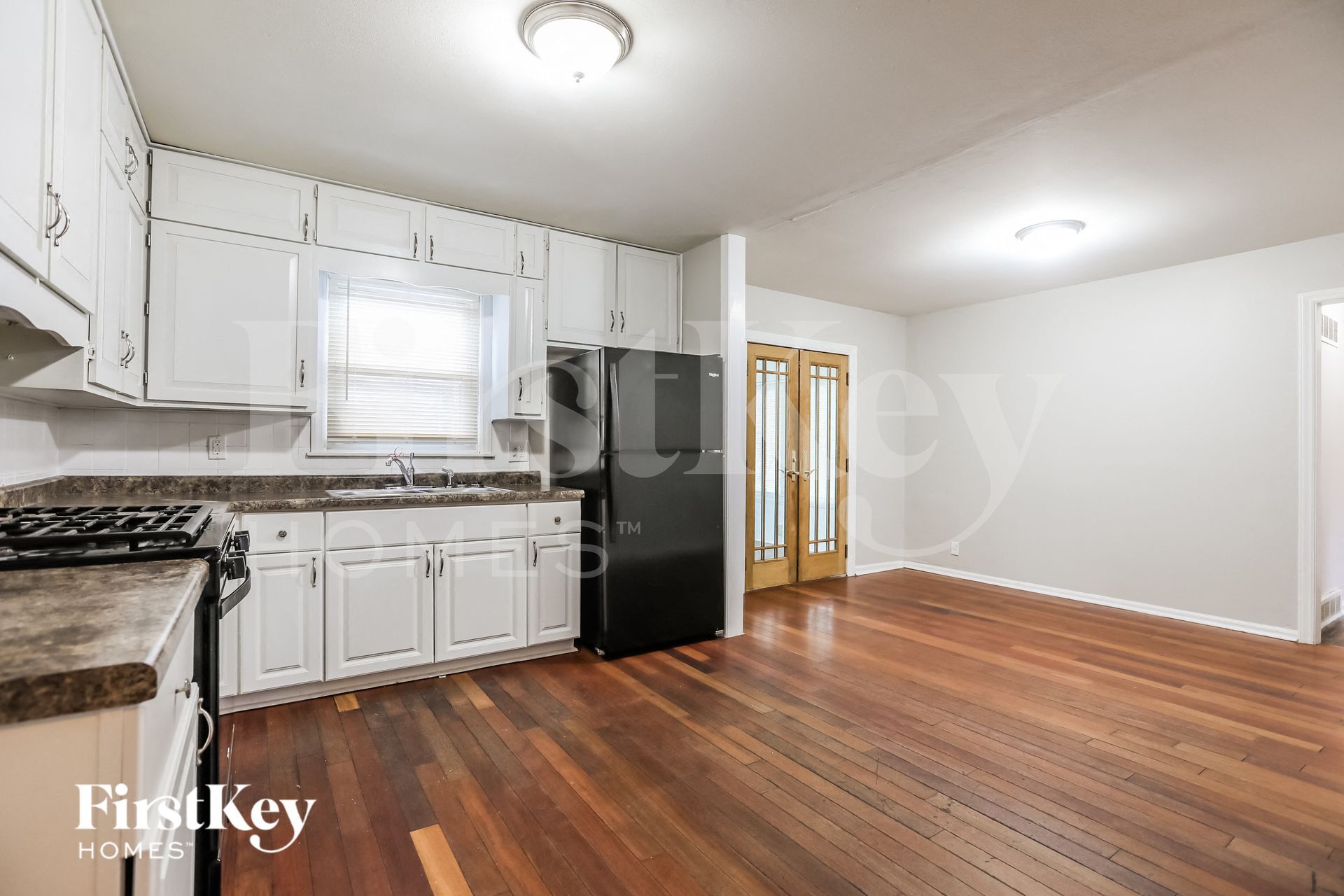 Building Photo - 10508 East 33rd Terrace S