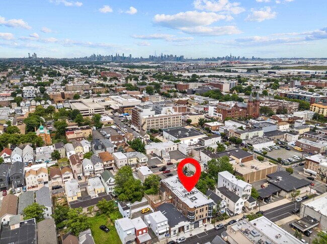 Building Photo - 21 W 20th St