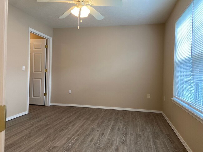 Building Photo - Condominium in Academy Commons
