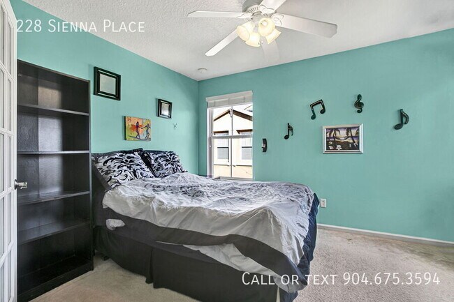 Building Photo - 228 Sienna Pl