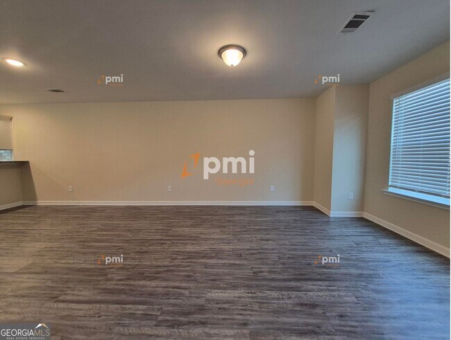 Building Photo - 4438 Pinscher St