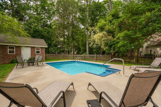 Building Photo - Immaculate Home In Gatling Point!