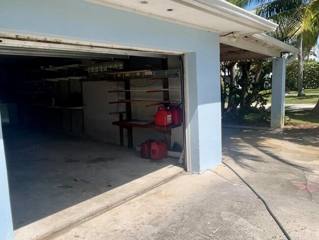 Building Photo - 2503 N Ocean Dr