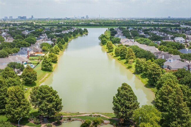 Building Photo - 12414 N Shadow Cove Dr