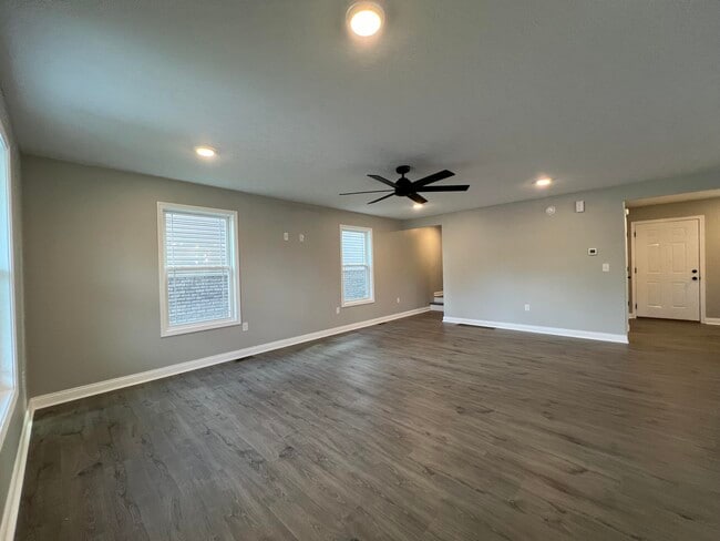 Building Photo - 309 Gallahadion Ct
