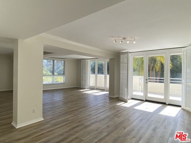 Building Photo - 11099 Ophir Dr