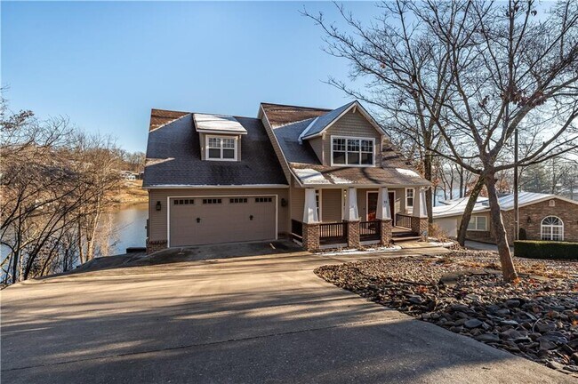Primary Photo - 55 Purfleet Dr