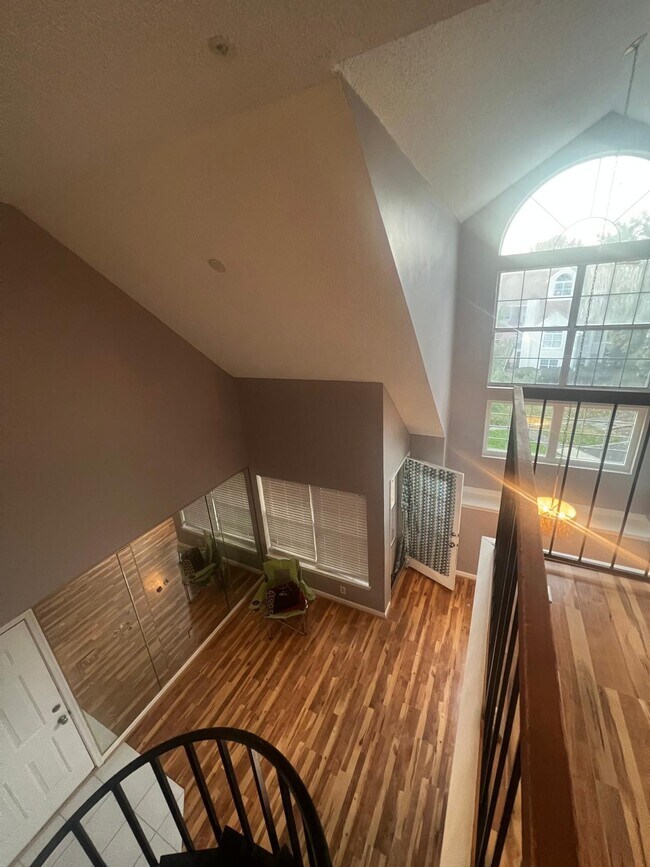 Building Photo - 10421 Beacon Ridge Dr