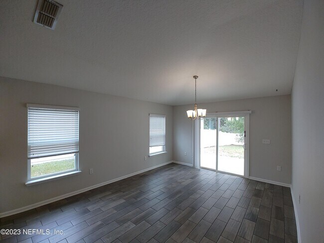 Building Photo - 208 Midway Park Dr