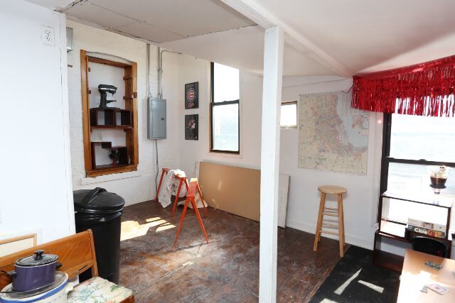 Building Photo - 1118 N Ashland Ave