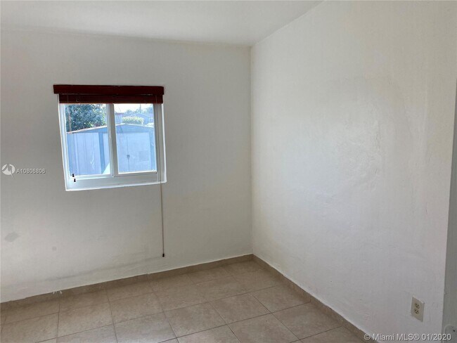 Building Photo - 11870 SW 183rd St