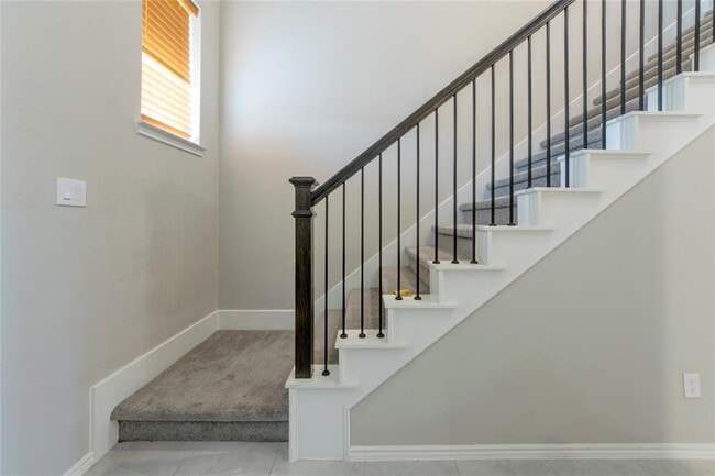Building Photo - 12355 Summerbrook Dr