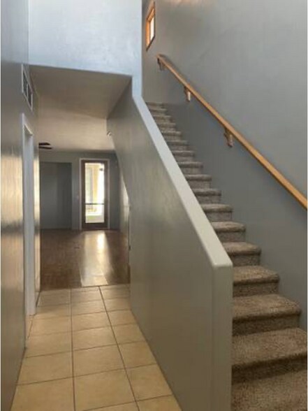 Building Photo - 635 Harvill Dr
