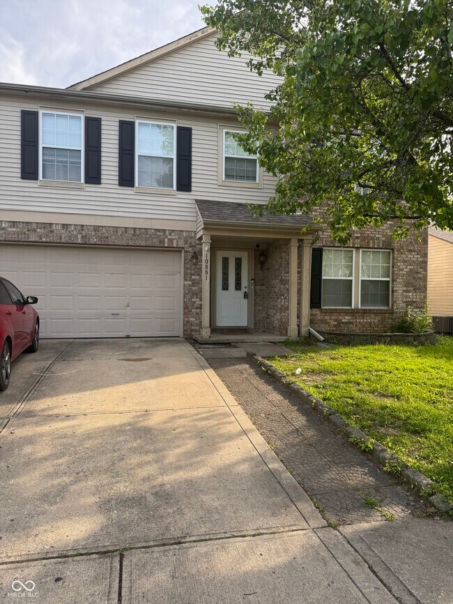 Building Photo - 10881 Clear Spring Dr