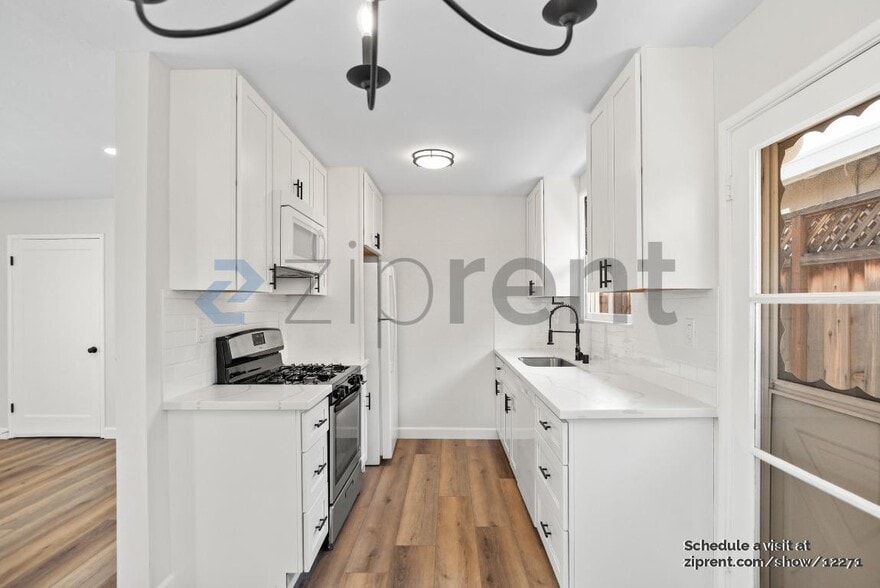 Building Photo - 1498 Valota Rd