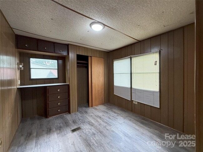 Building Photo - 209 Bryson Rd