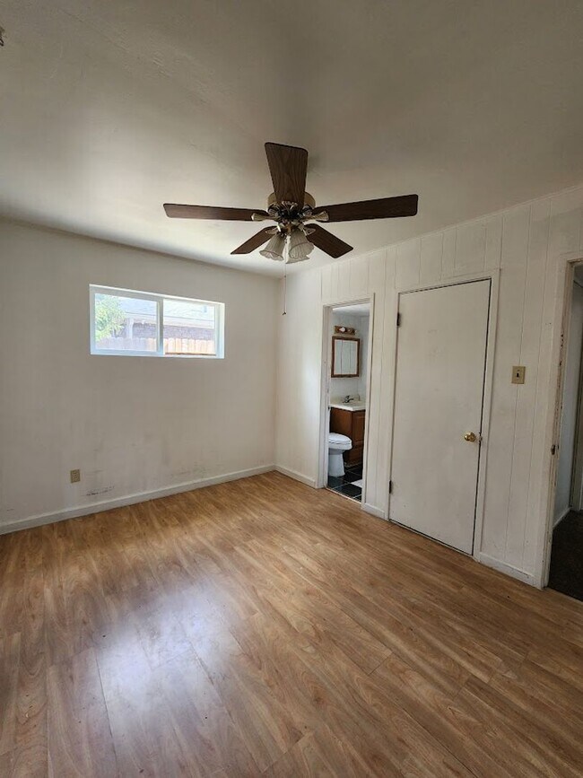 Building Photo - Long Realty & Property Management - 3 Bedr...