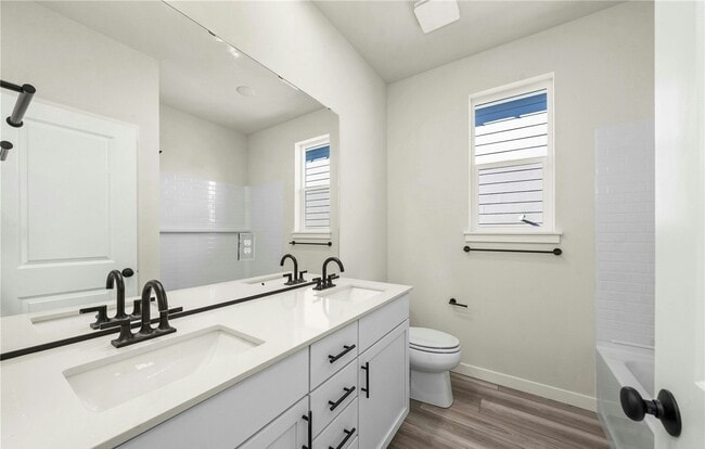 Building Photo - 5970 Thornhill Ave SW