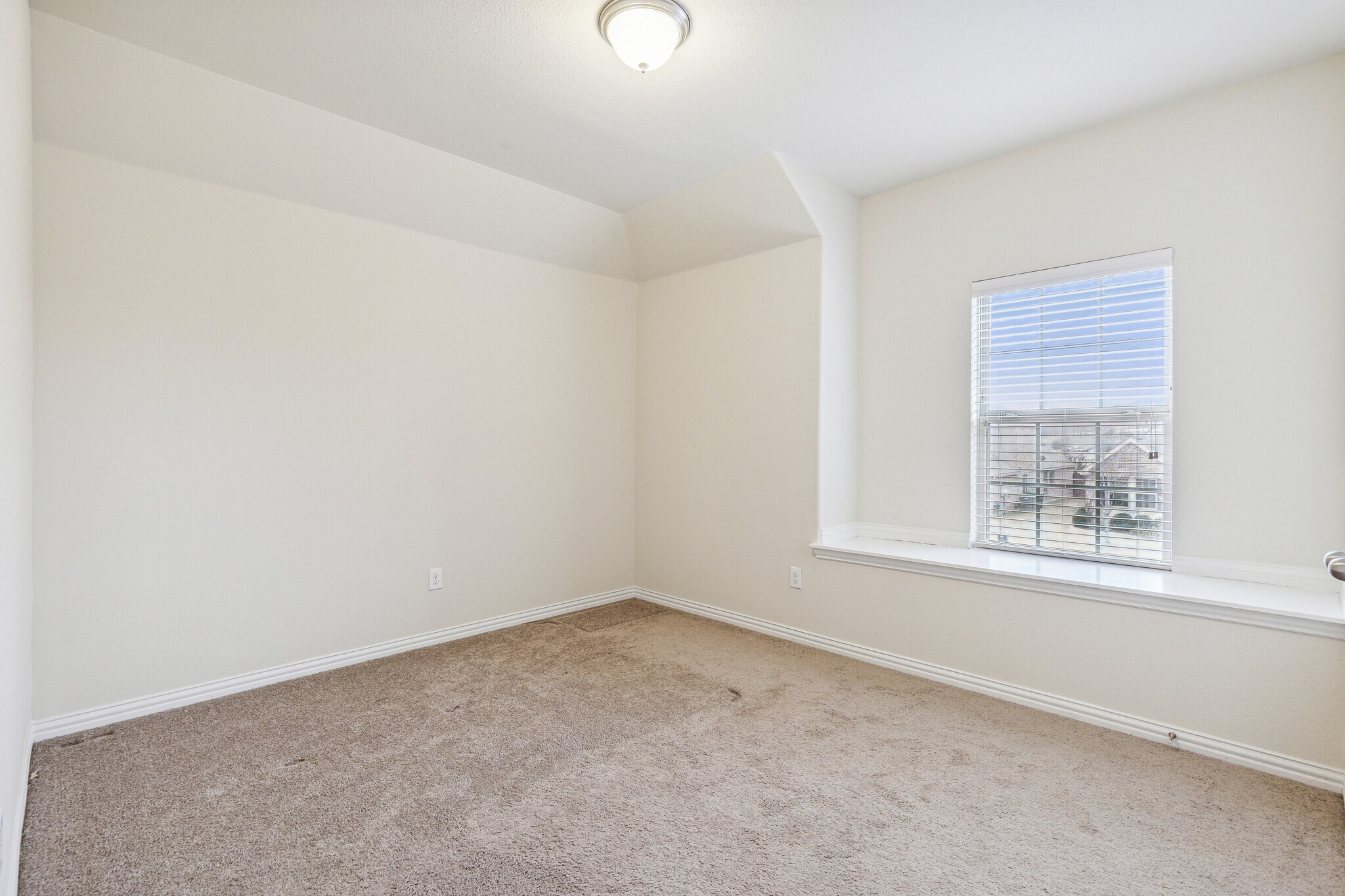 Building Photo - 6308 Meandering Creek Dr