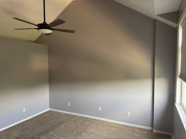 Building Photo - 205 Prairie Ct