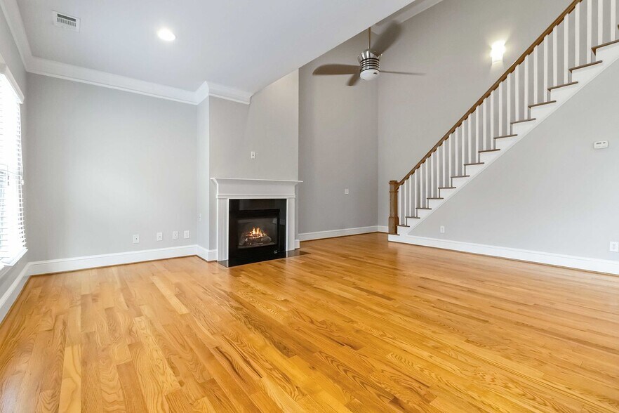 Building Photo - 1529 Gilstrap Ln NW