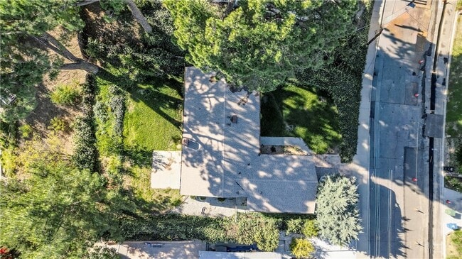 Building Photo - 20524 Rhoda St