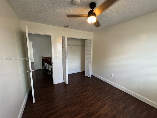 Building Photo - 6255 SW 129th Pl