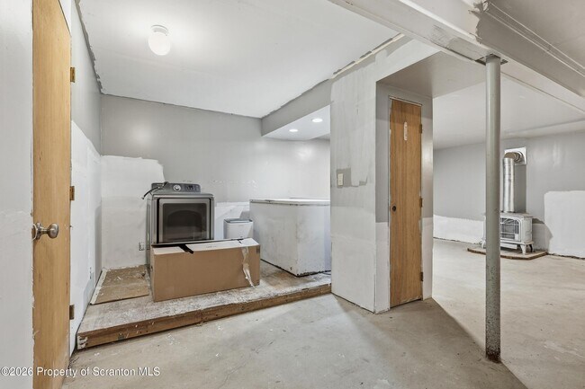 Building Photo - 1379 Winding Way