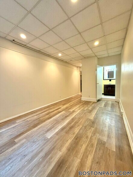 Building Photo - 62 Boylston St