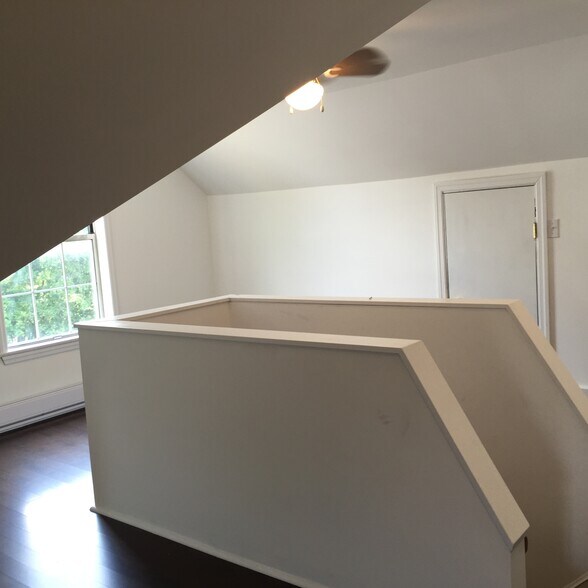 Attic-1b - 125 E Walnut Ave