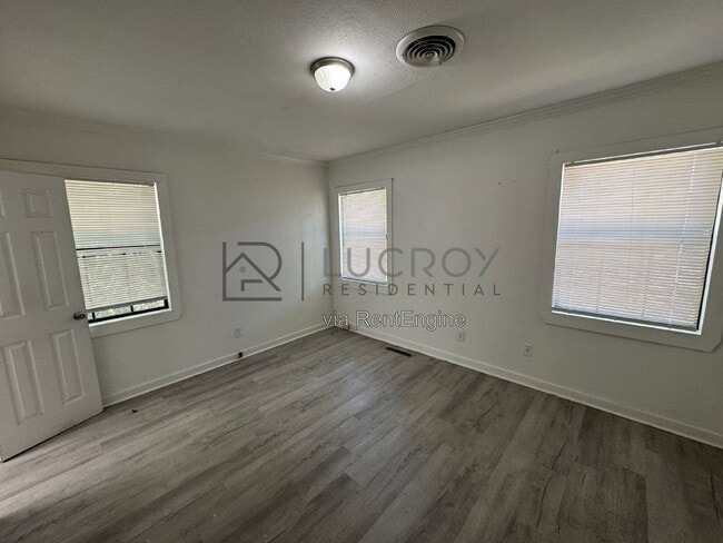 Building Photo - 556 Woodward Ave