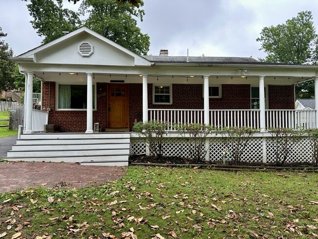Primary Photo - 2739 Woodley Pl