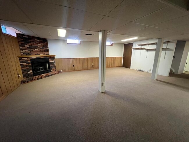 Building Photo - 8963 Huron River Dr