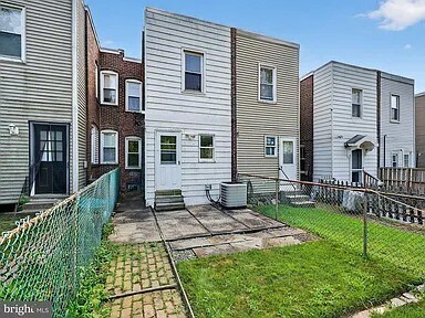 Building Photo - 941 Sargent Ave