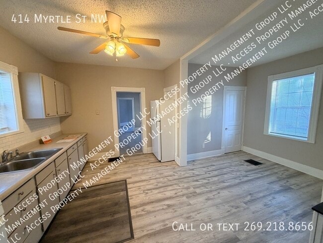 Building Photo - 414 Myrtle St NW