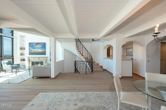 Building Photo - 3265 Ocean Dr