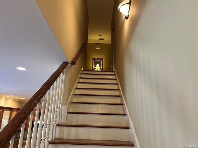 Building Photo - 2230 Wyndgate Dr