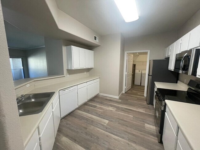 Building Photo - 3236 E Chandler Blvd