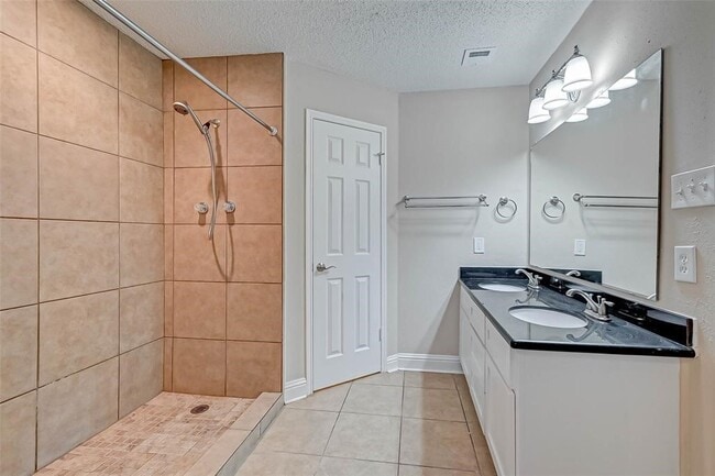 Building Photo - 21231 Park Rock Ln